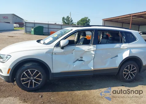 2021 Volkswagen Tiguan 2.0T Se/2.0T Se R-Line Black/2.0T Sel из США, поврежденный, VIN 3VV2B7AX6MM050090